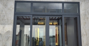 NHÔM KÍNH QUỐC TUẤN