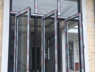 NHÔM KÍNH QUỐC TUẤN